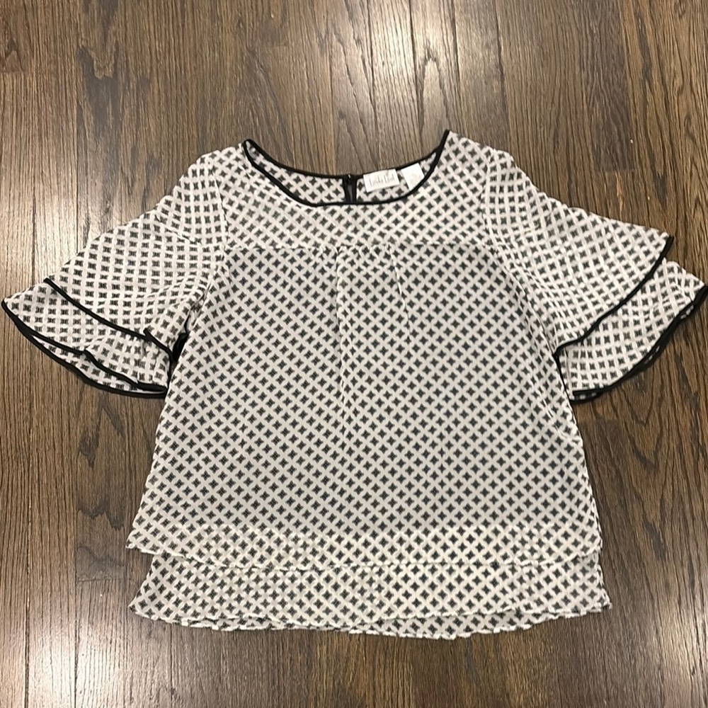 Women's Black and White Top( size PM)
